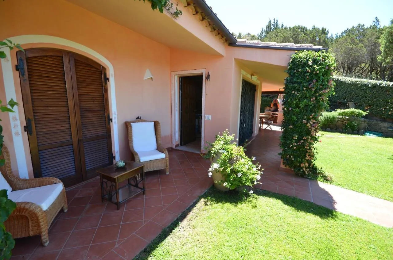 Vila Civico 33 Baia Sardinia 0*,